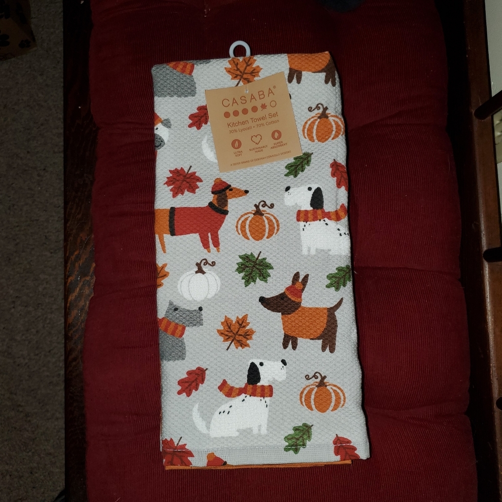 NEW Casaba Set of 3 Hand Towels Dog & Pumpkin Fall Edition